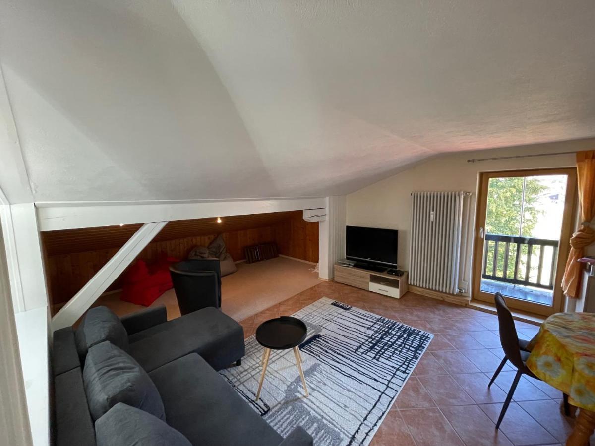 Geraeumiges Domizil Mit Bergblick Und Sauna Oberwössen Exterior foto