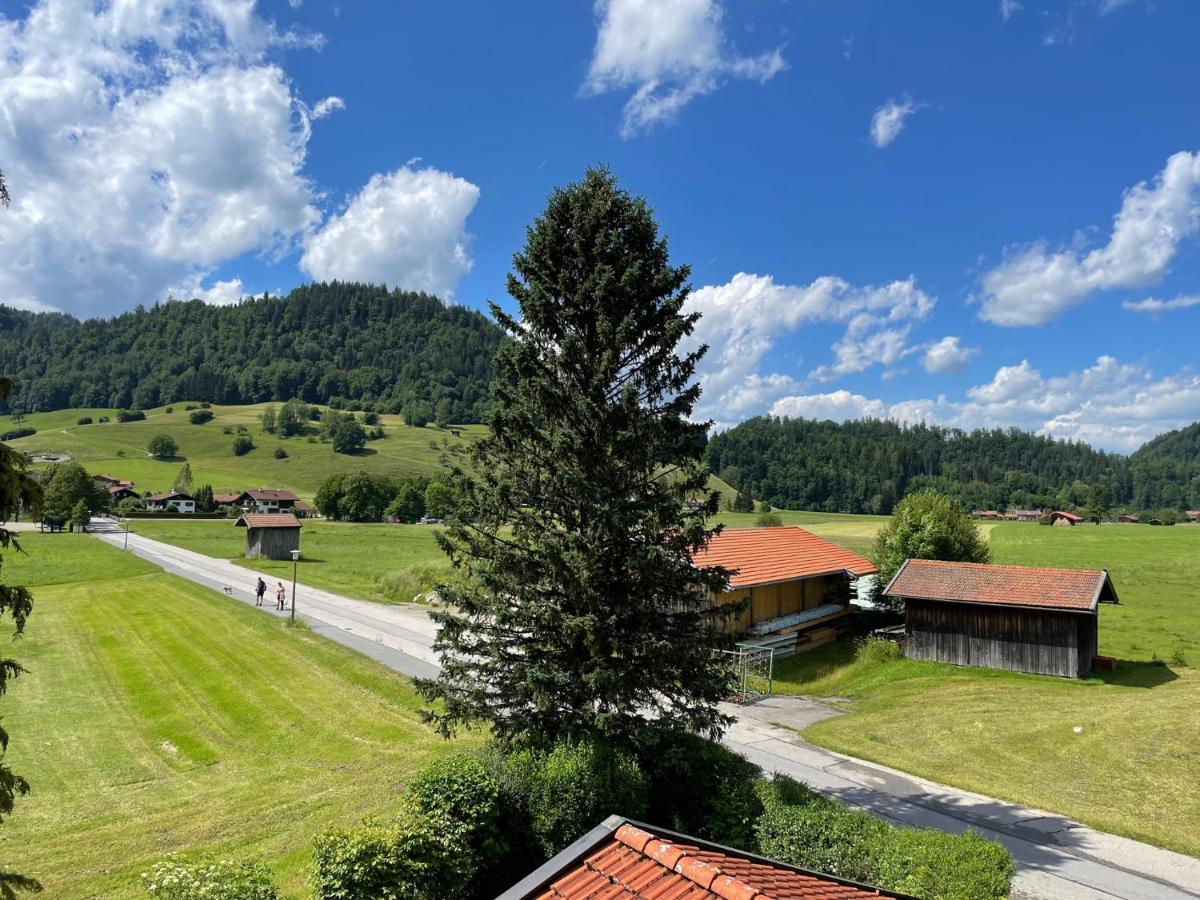 Geraeumiges Domizil Mit Bergblick Und Sauna Oberwössen Exterior foto